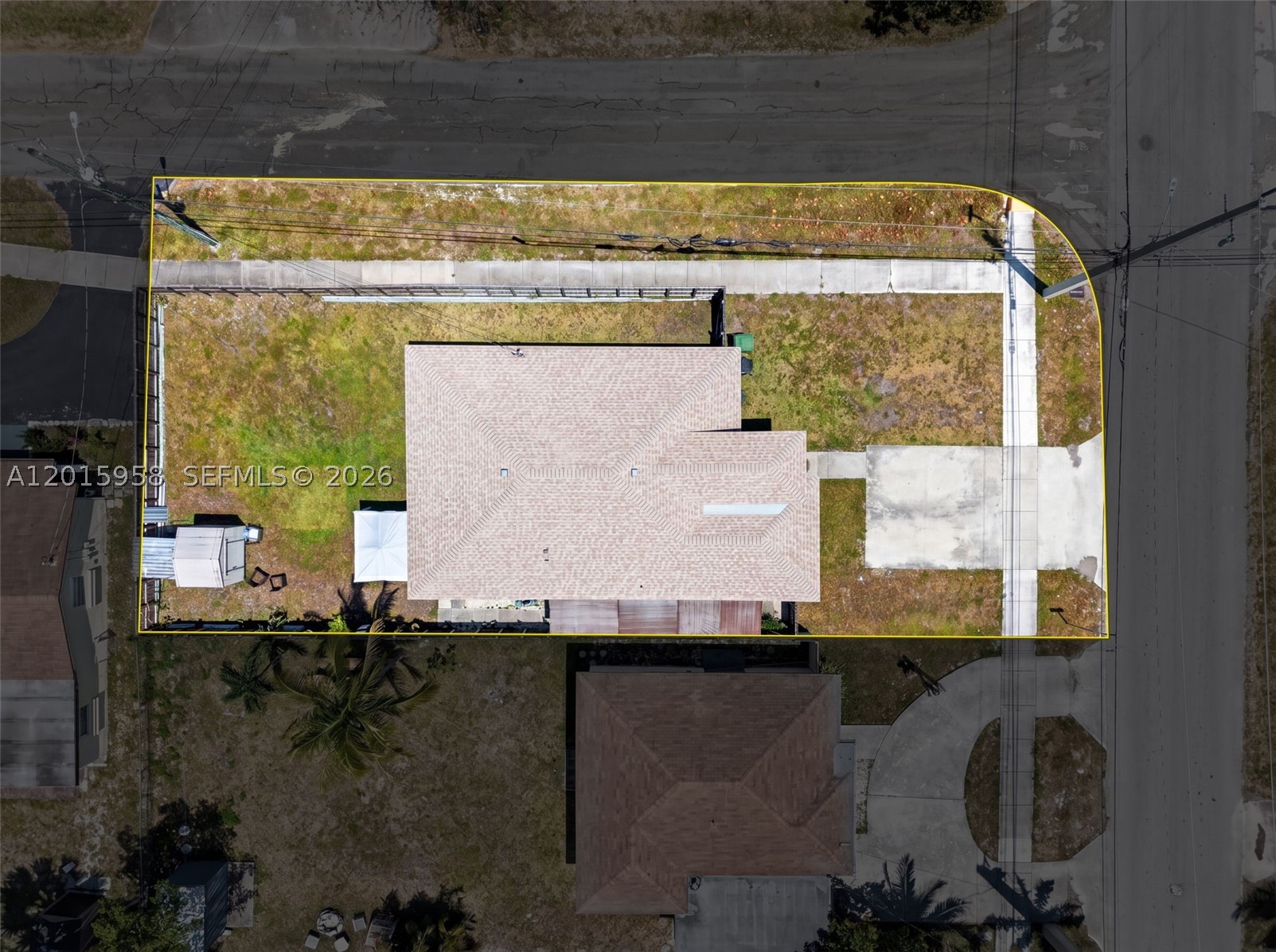 main property photo 31
