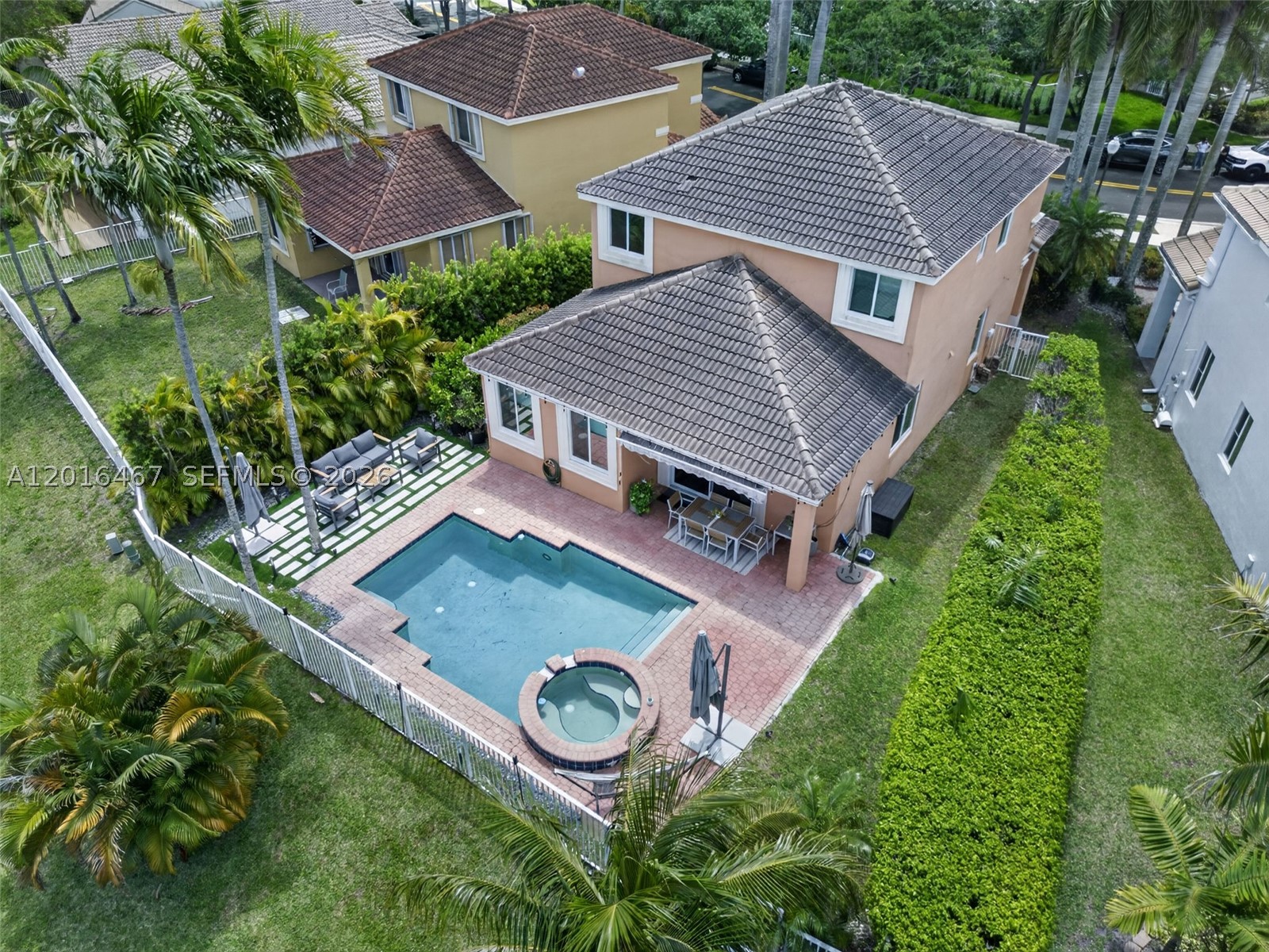main property photo 78