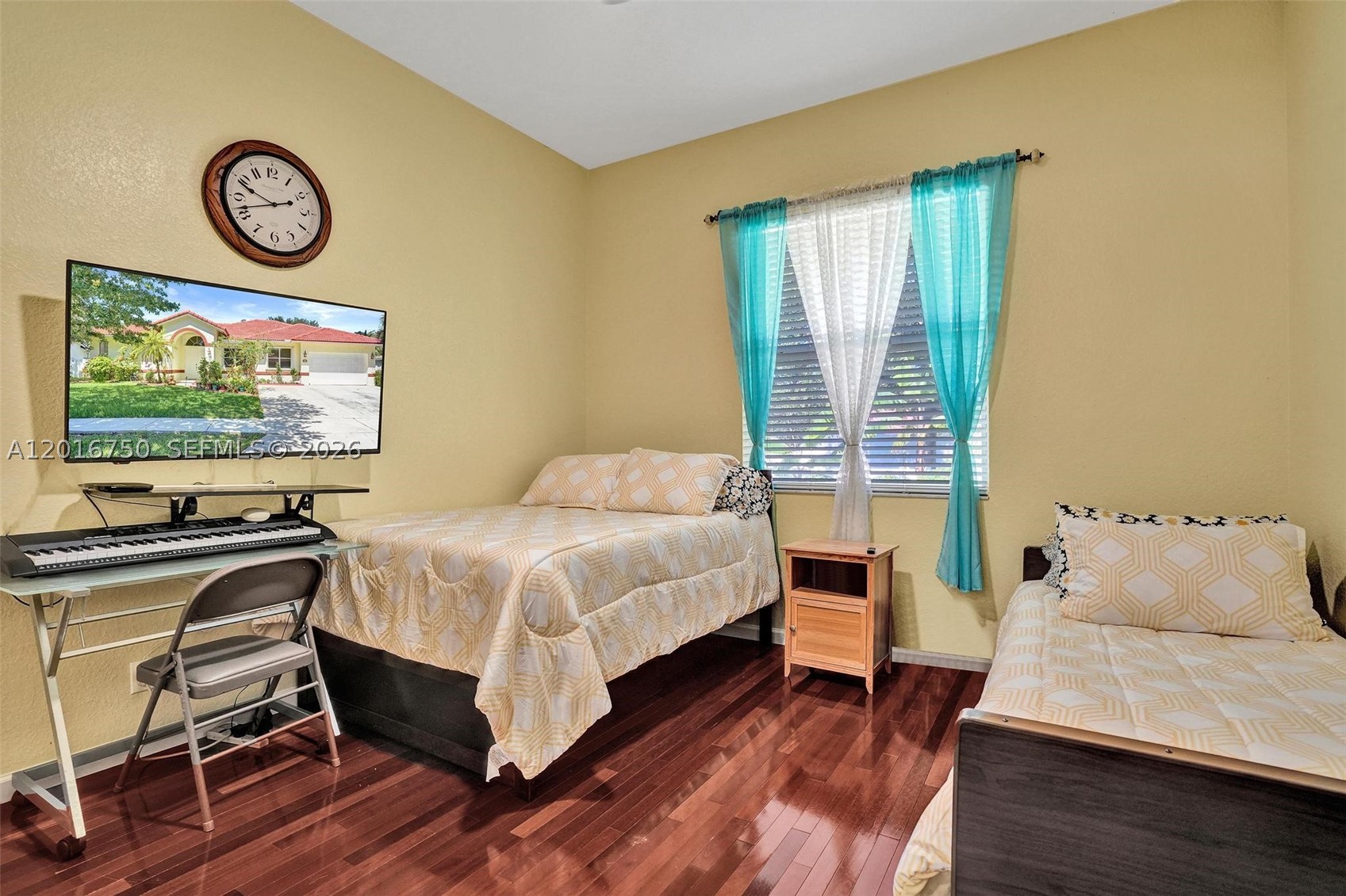 main property photo 13