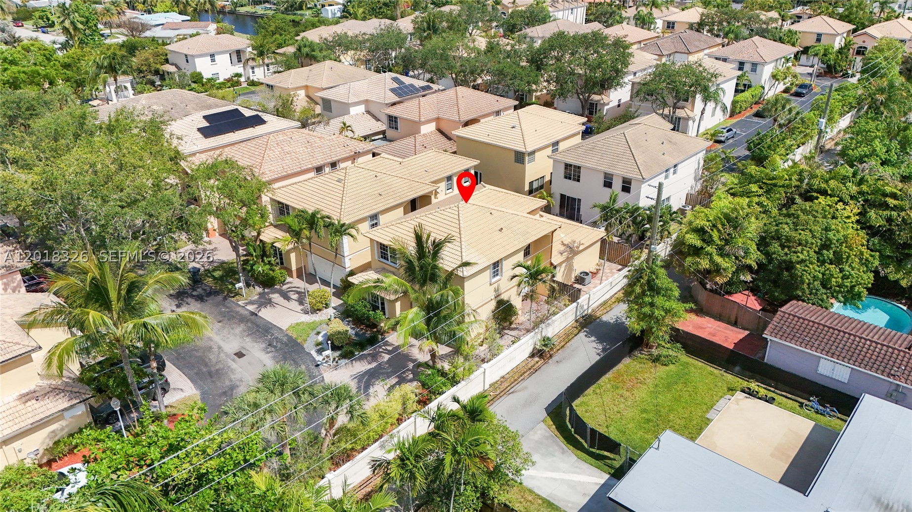 main property photo 40