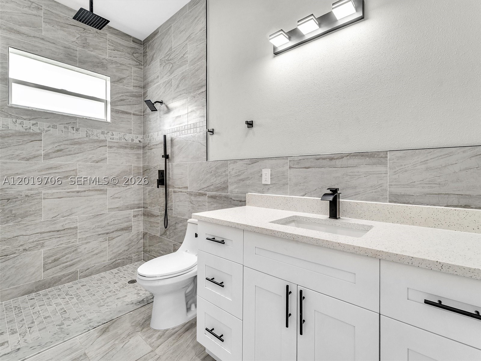 main property photo 64