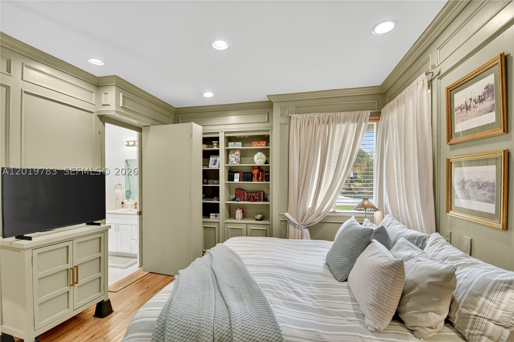 main property photo 45