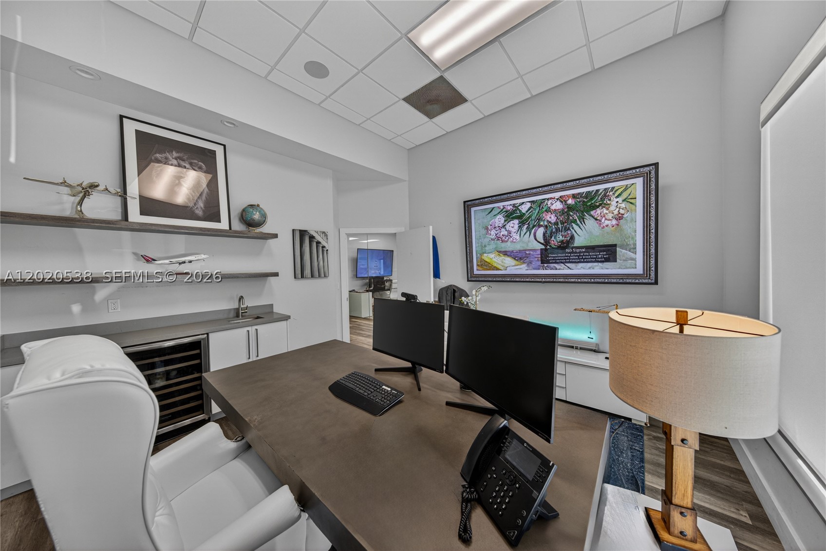 main property photo 9