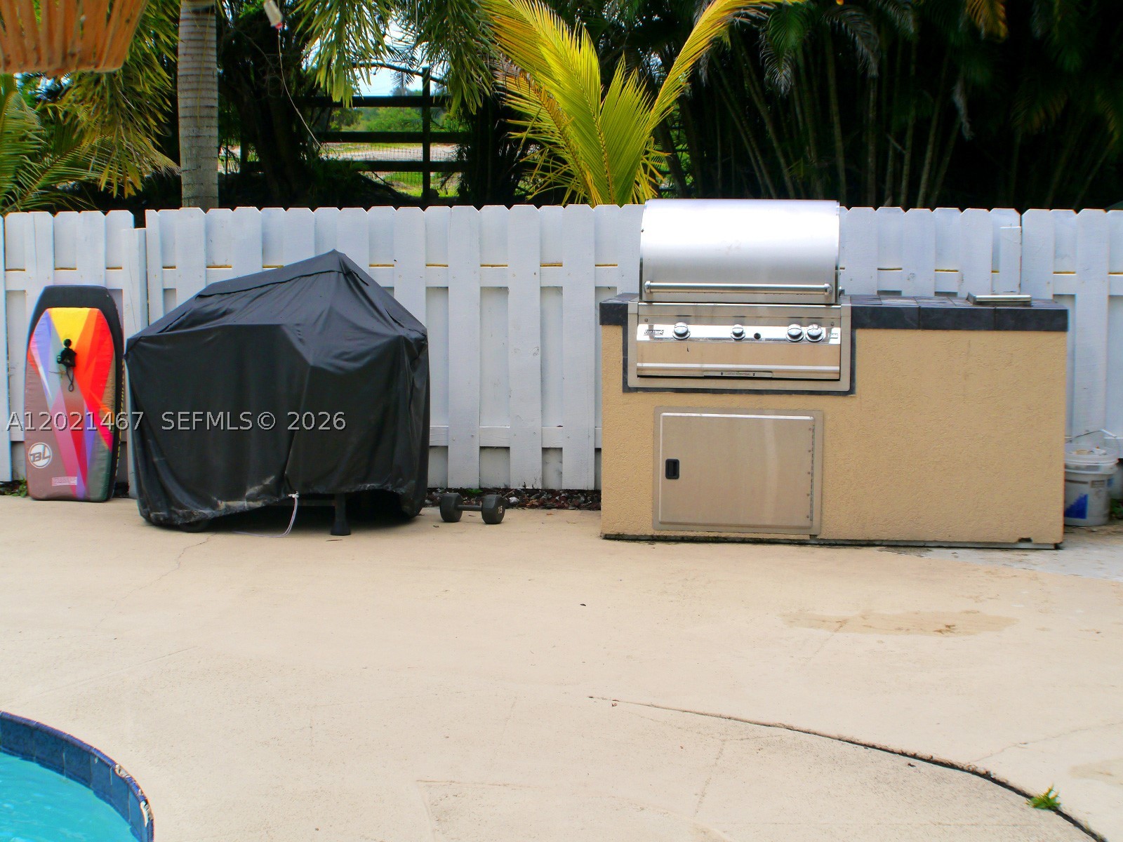 main property photo 5