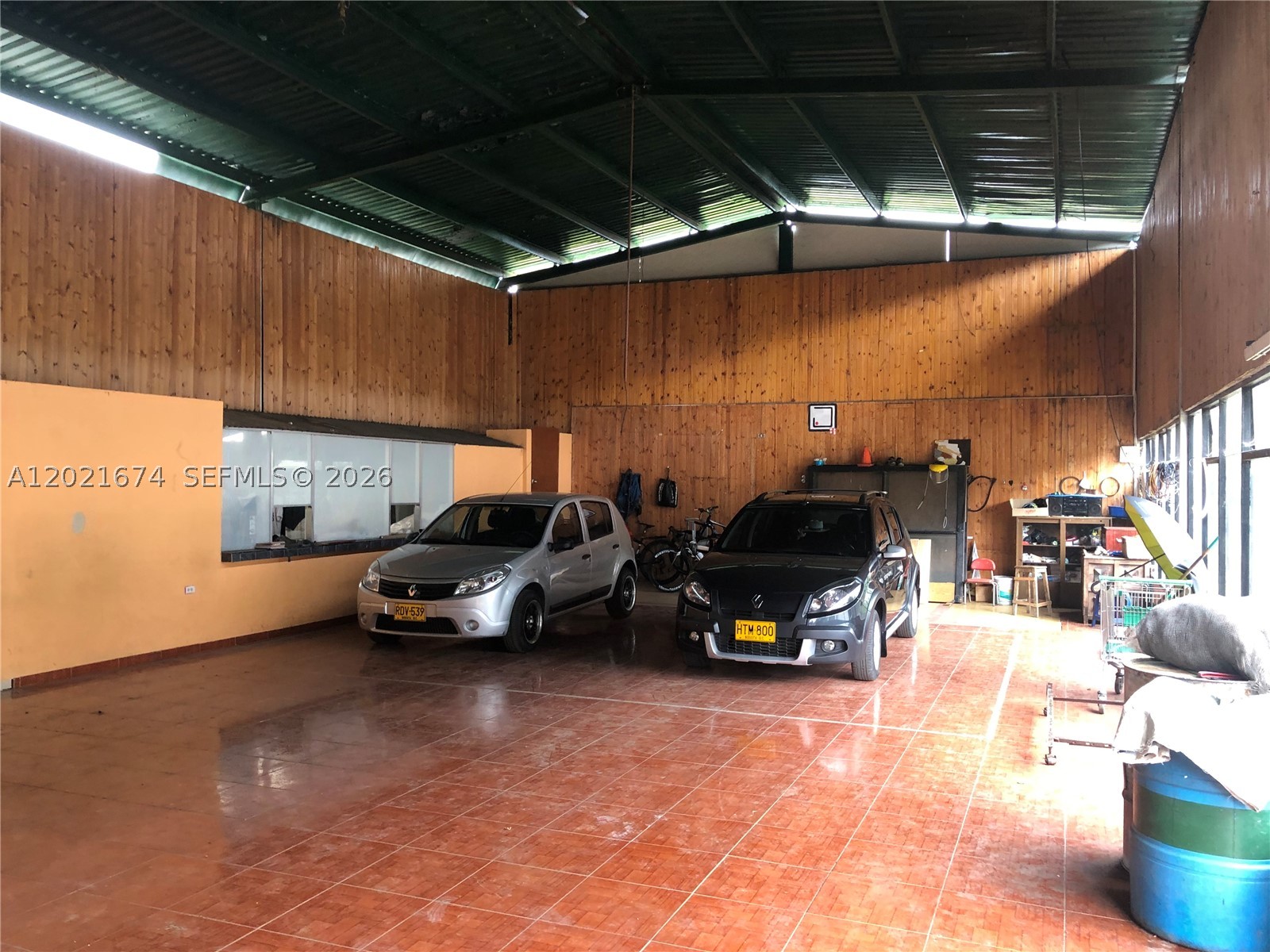 main property photo 18
