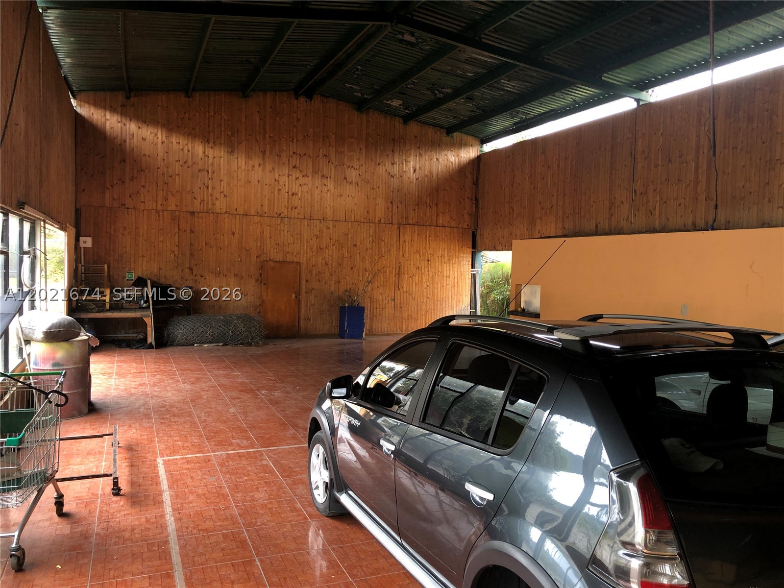 main property photo 19