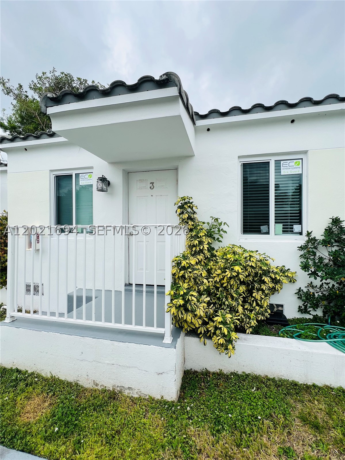 property viewer photo 1