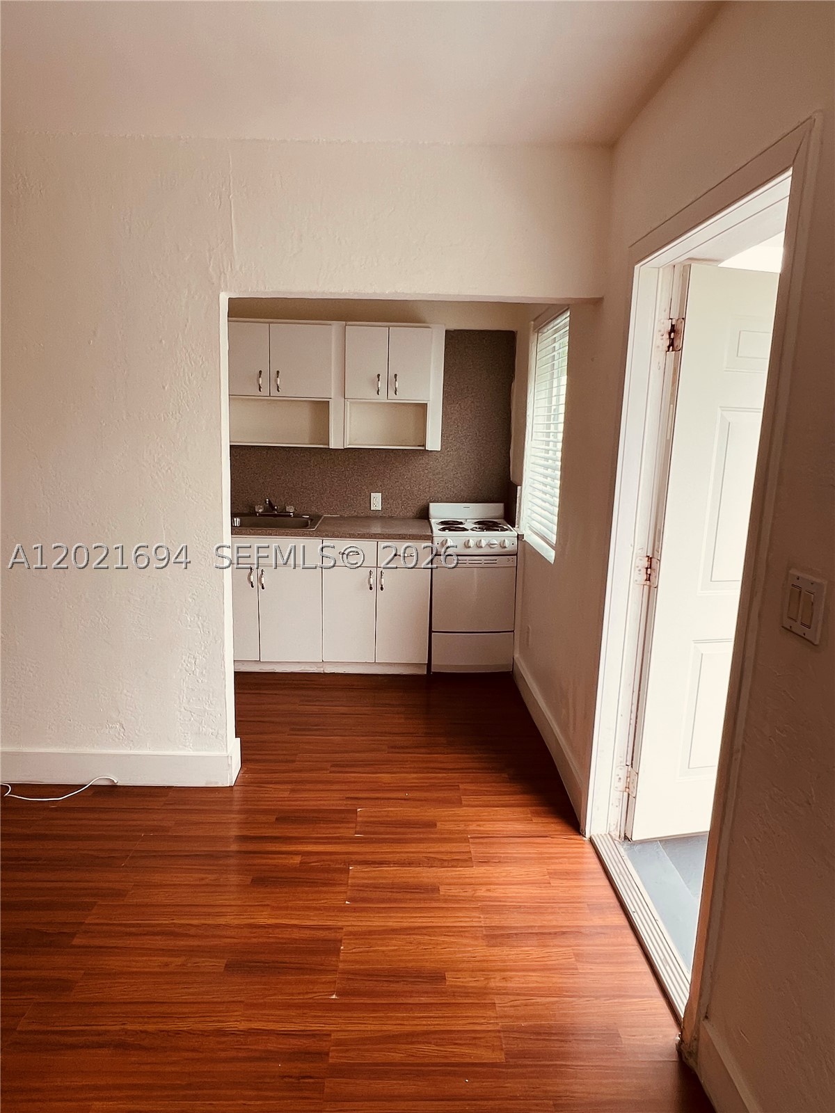 property viewer photo 14