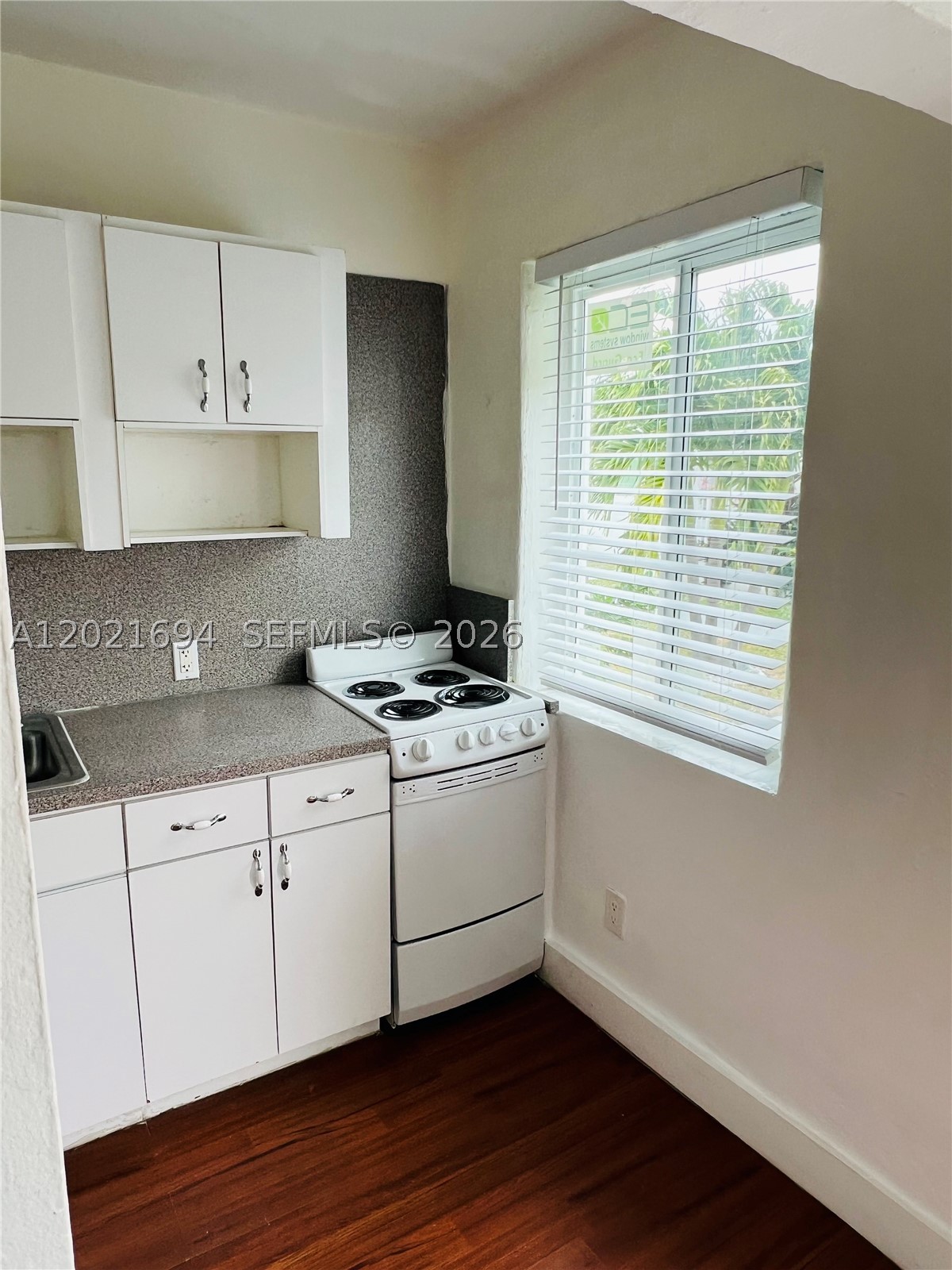 property viewer photo 5