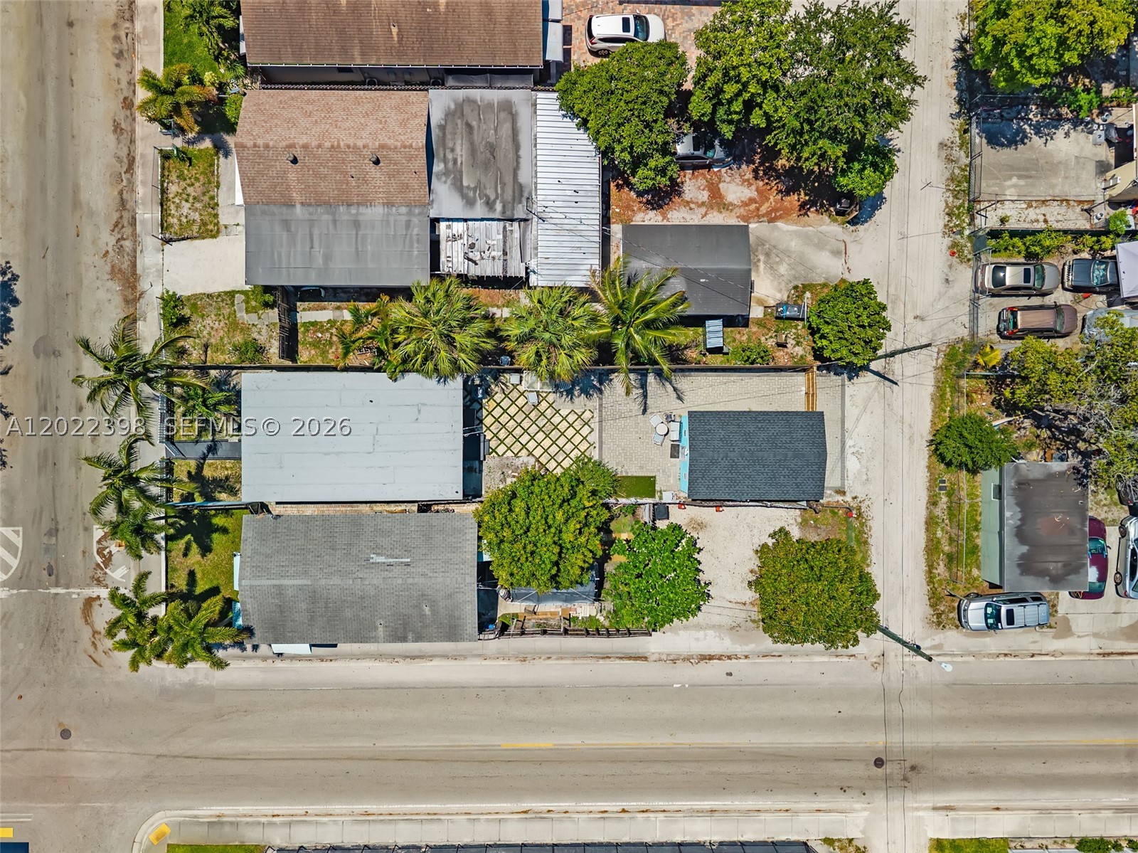 main property photo 18