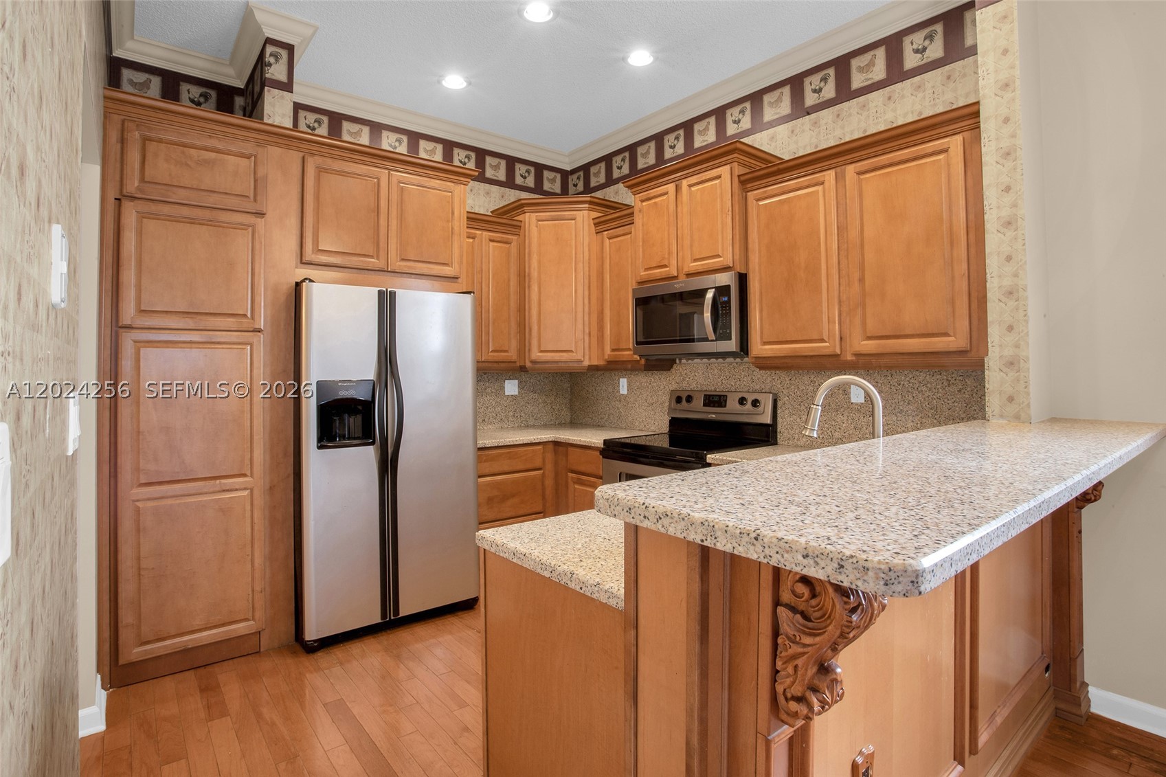 main property photo 7