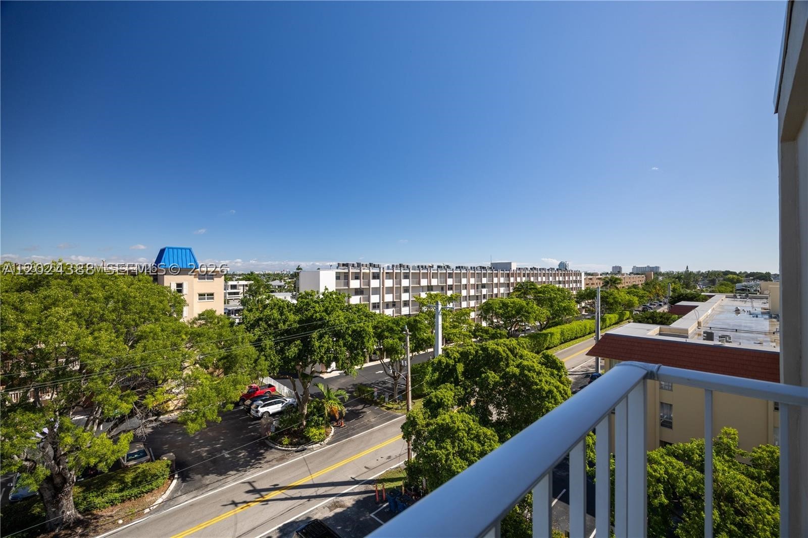 main property photo 17
