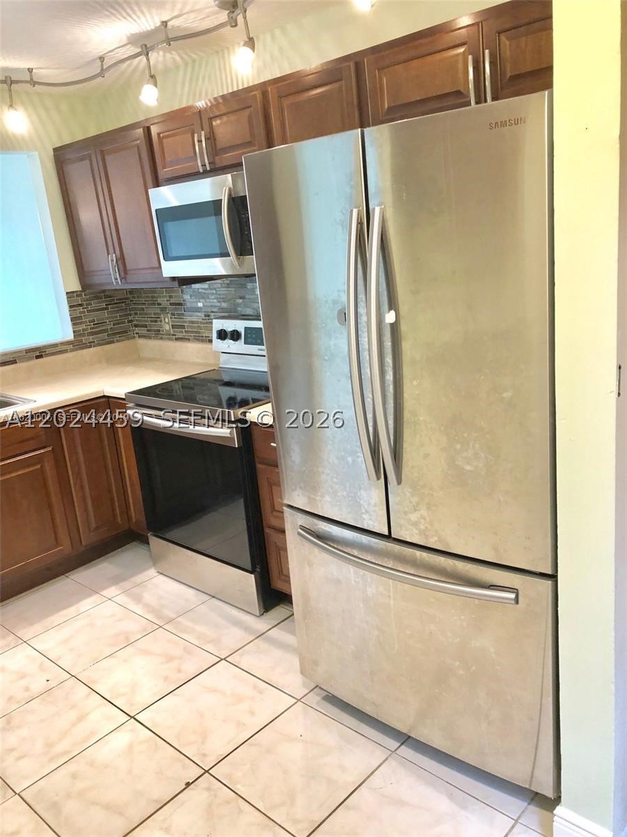property viewer photo 15
