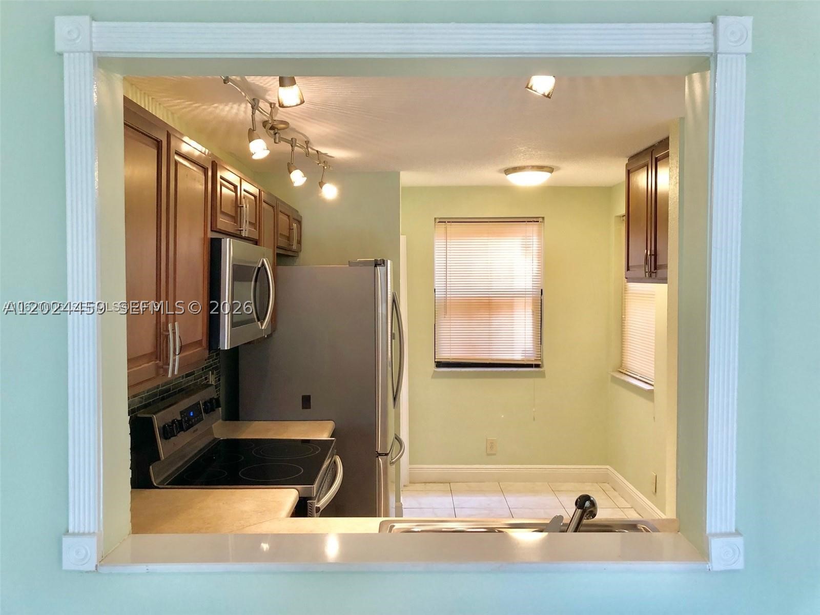 property viewer photo 2