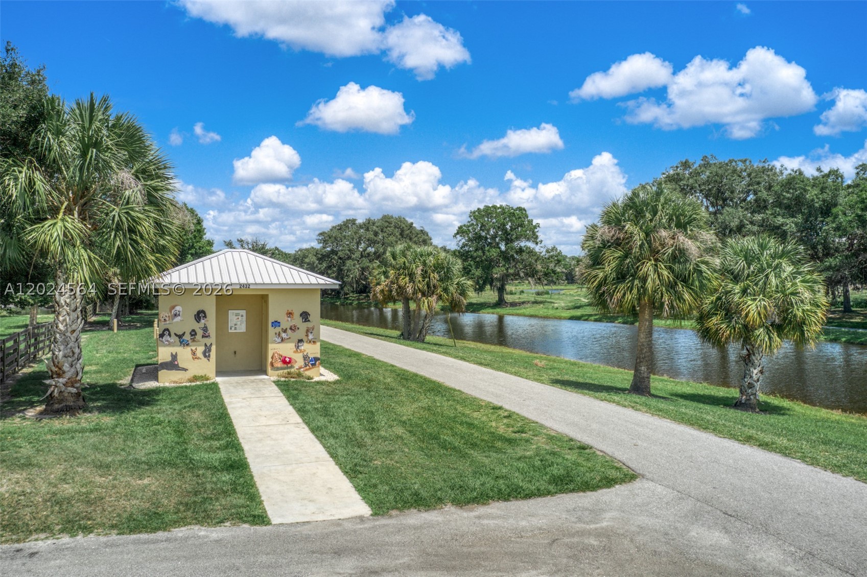 main property photo 9