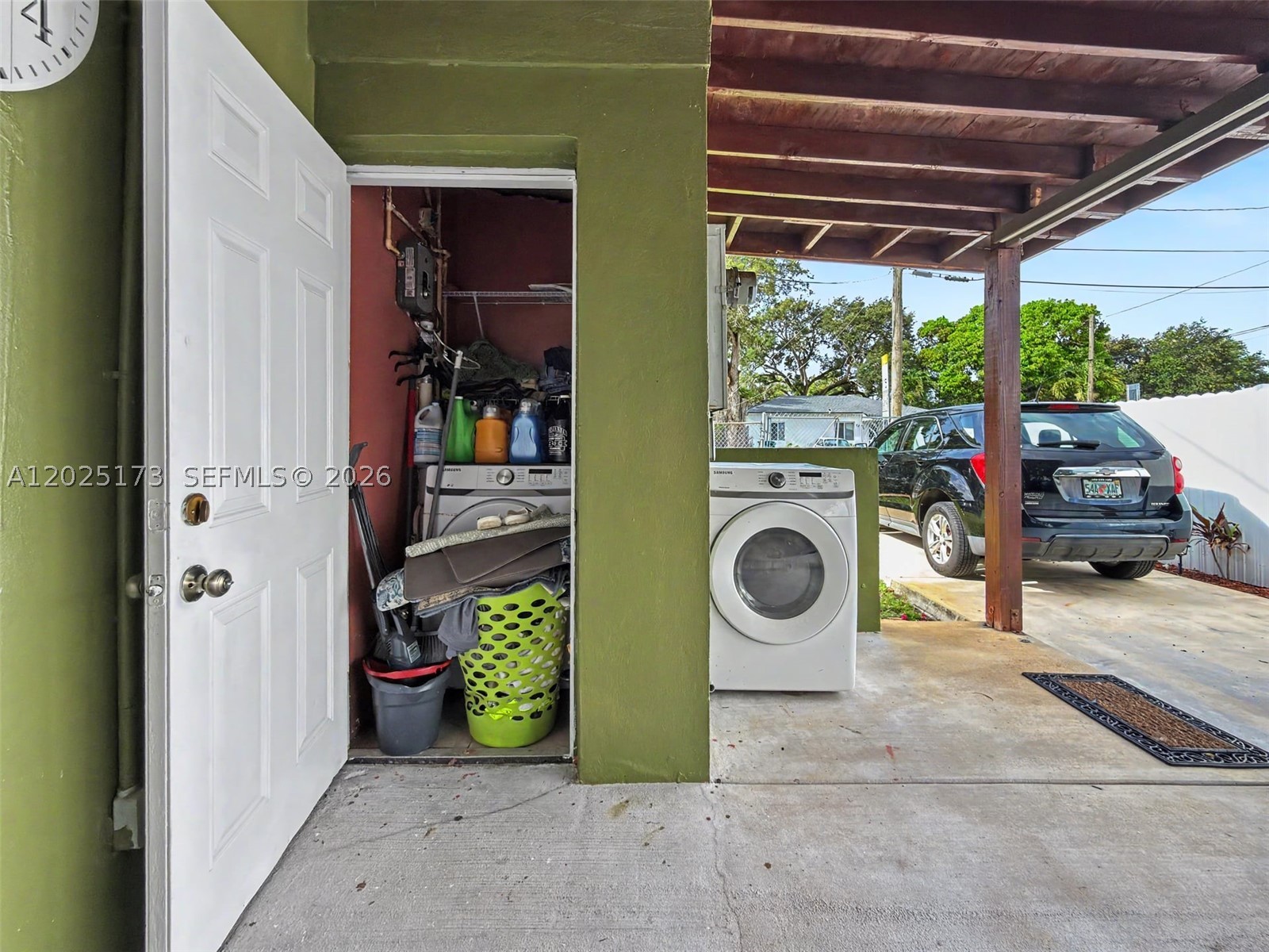 main property photo 17