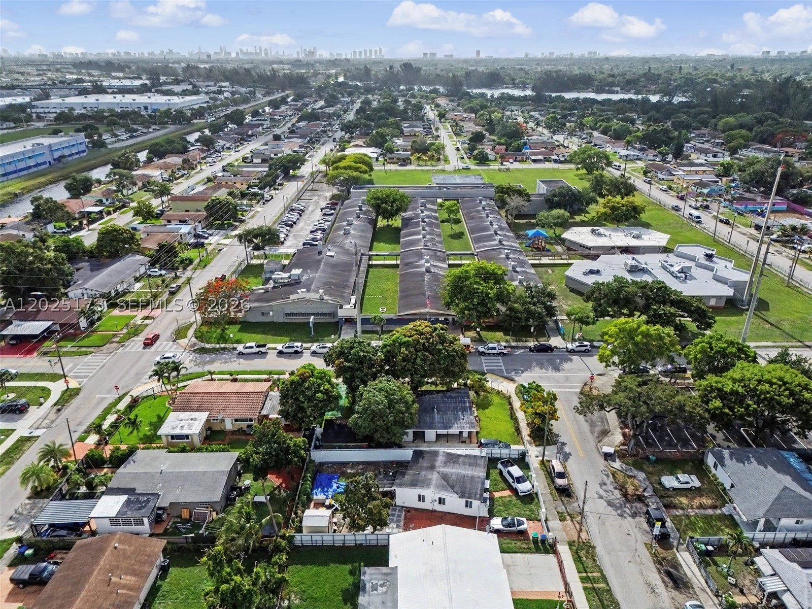 main property photo 25