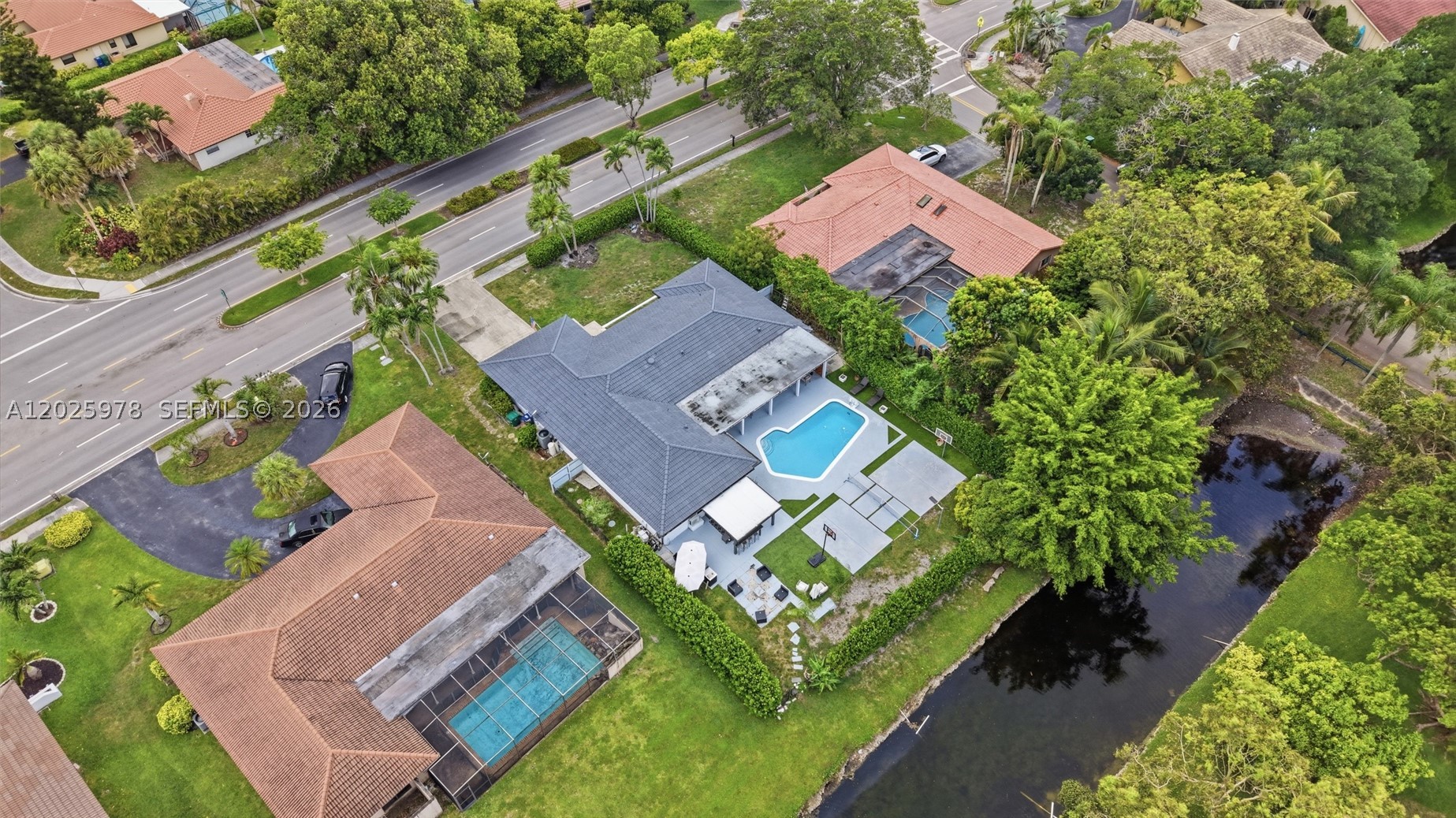 main property photo 47