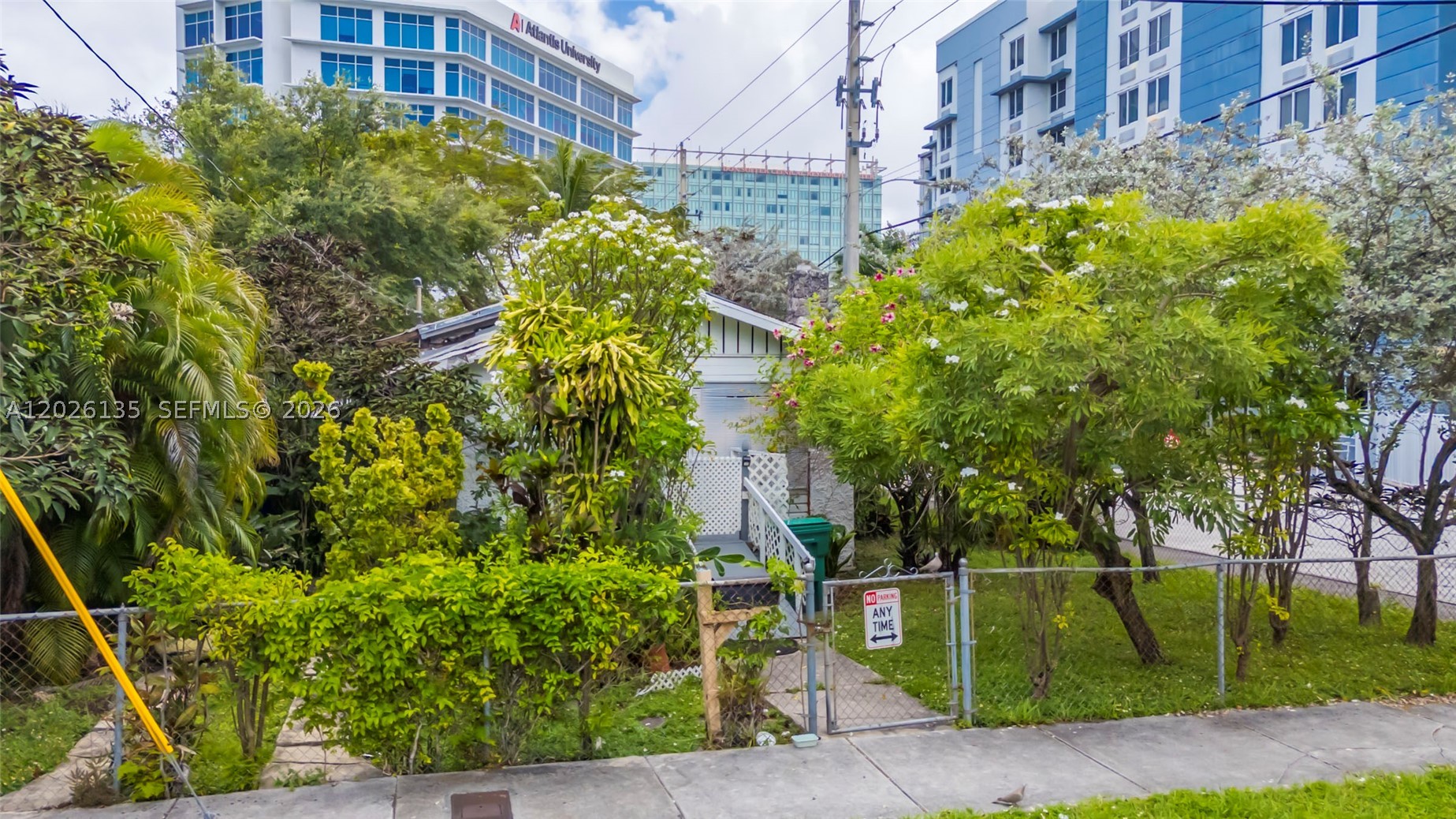 main property photo 13