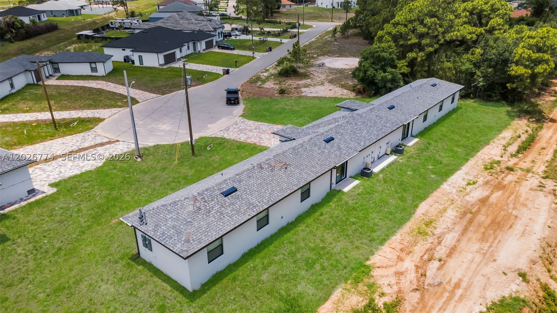 main property photo 19
