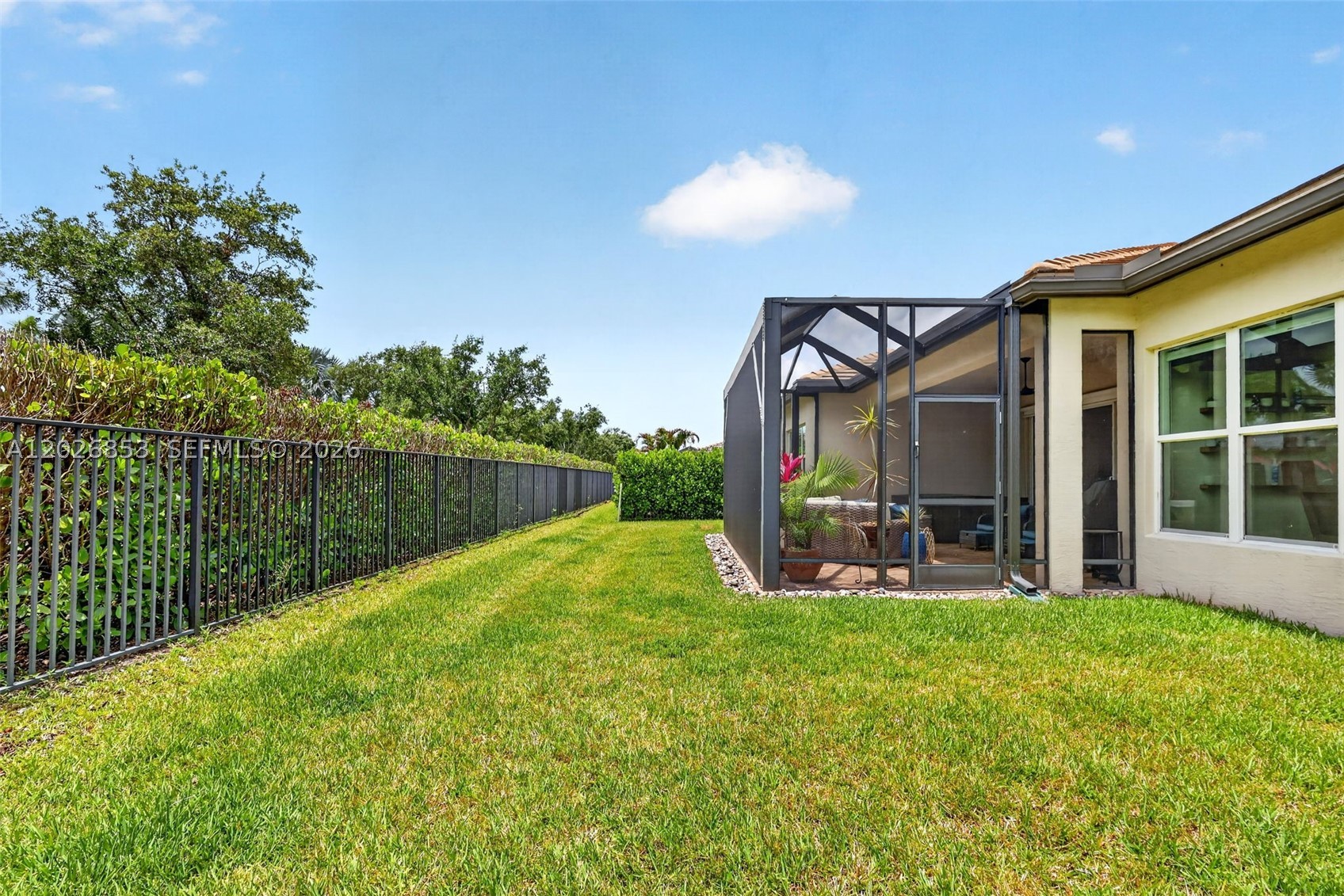 main property photo 50