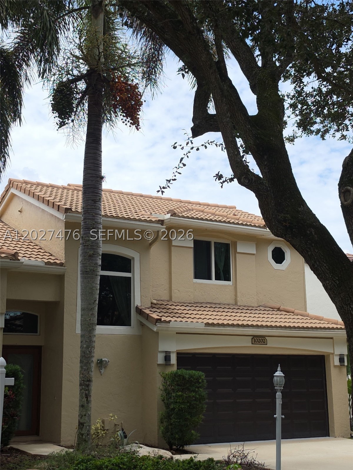main property photo 48