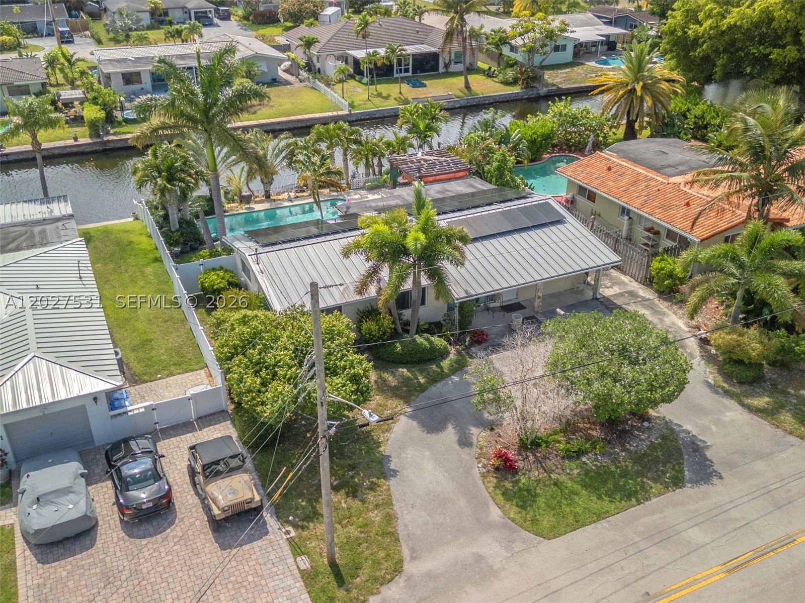 main property photo 23