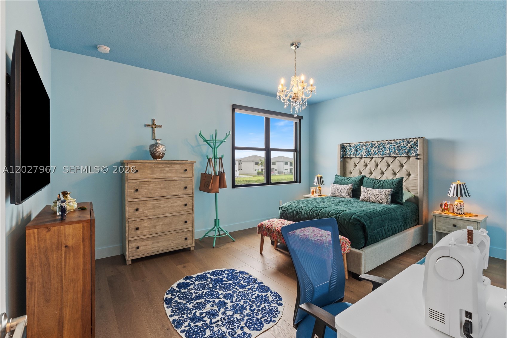 main property photo 33