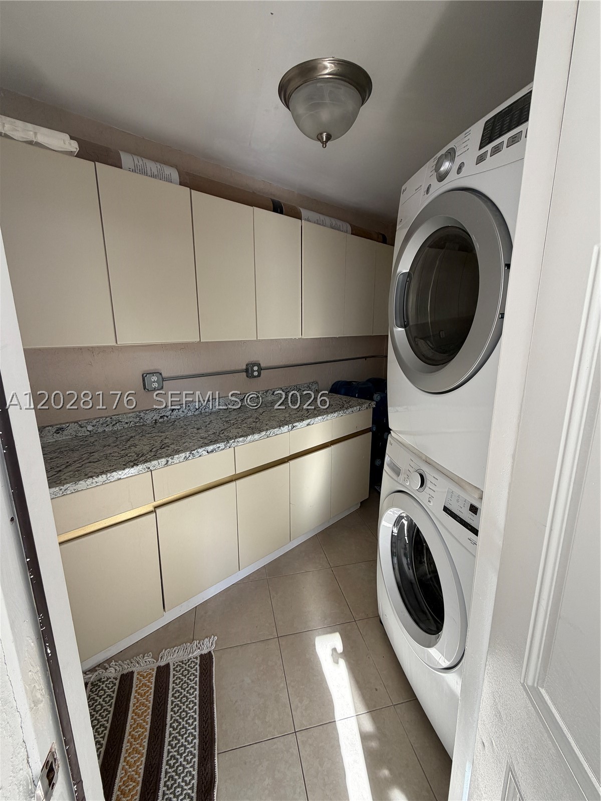 main property photo 75