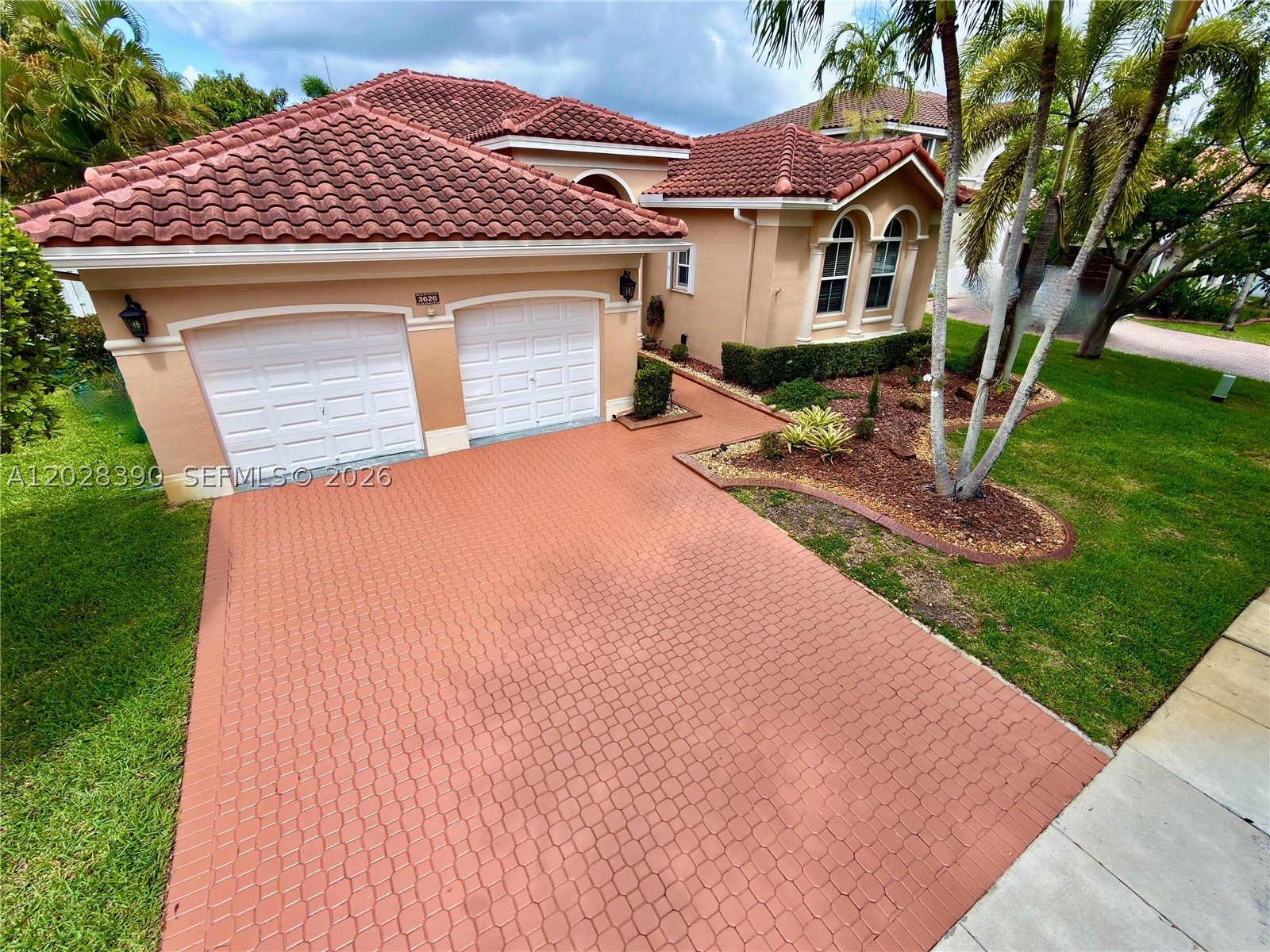 main property photo 54
