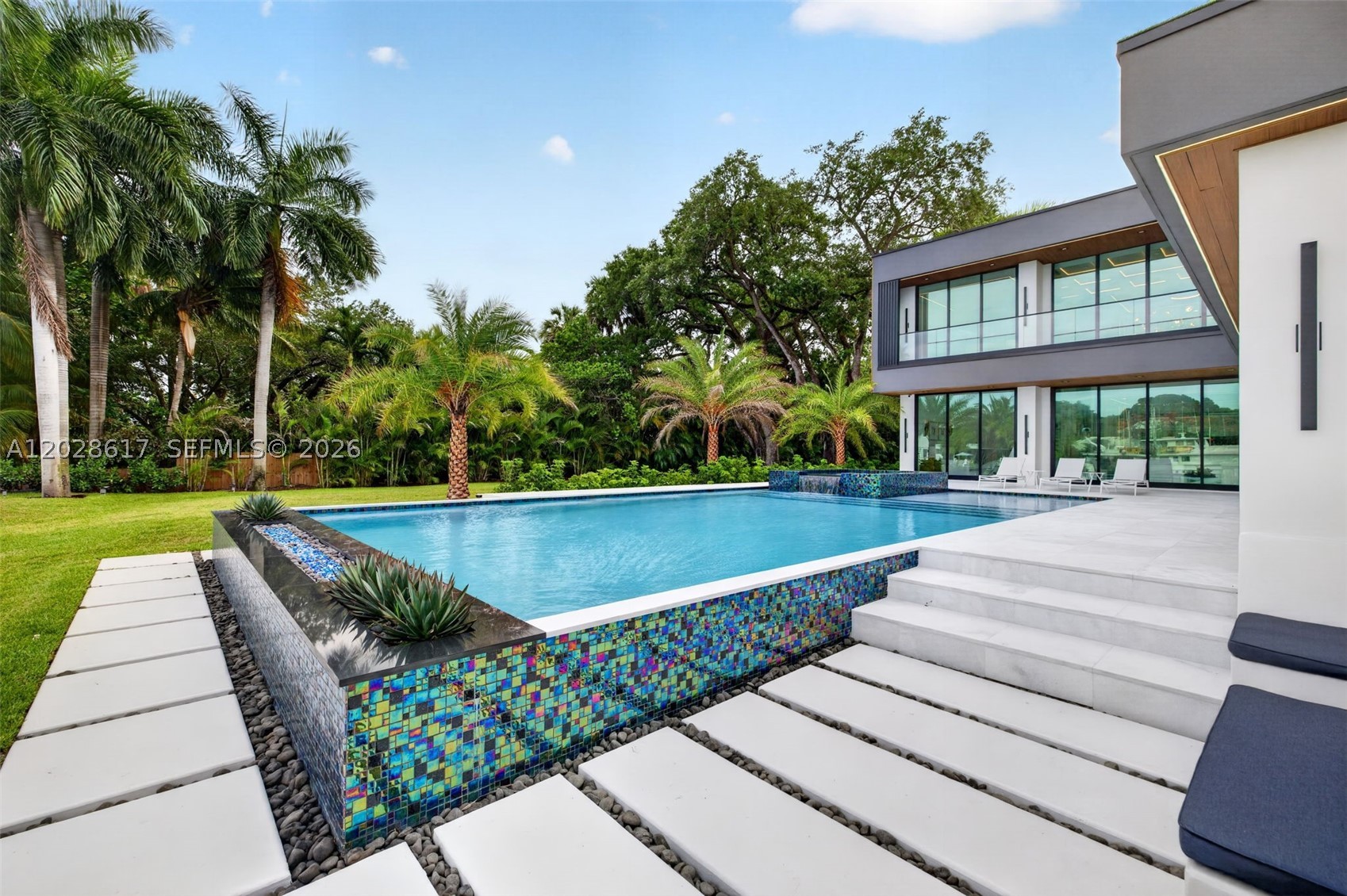 main property photo 79