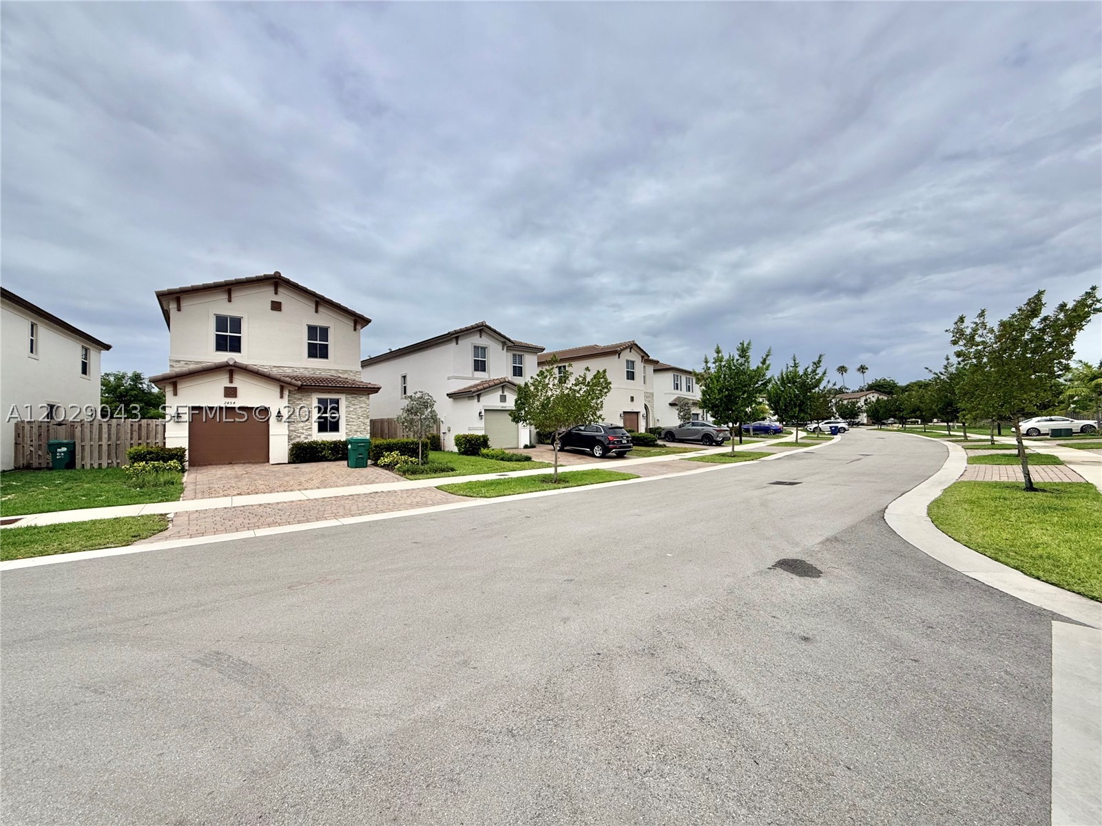main property photo 24