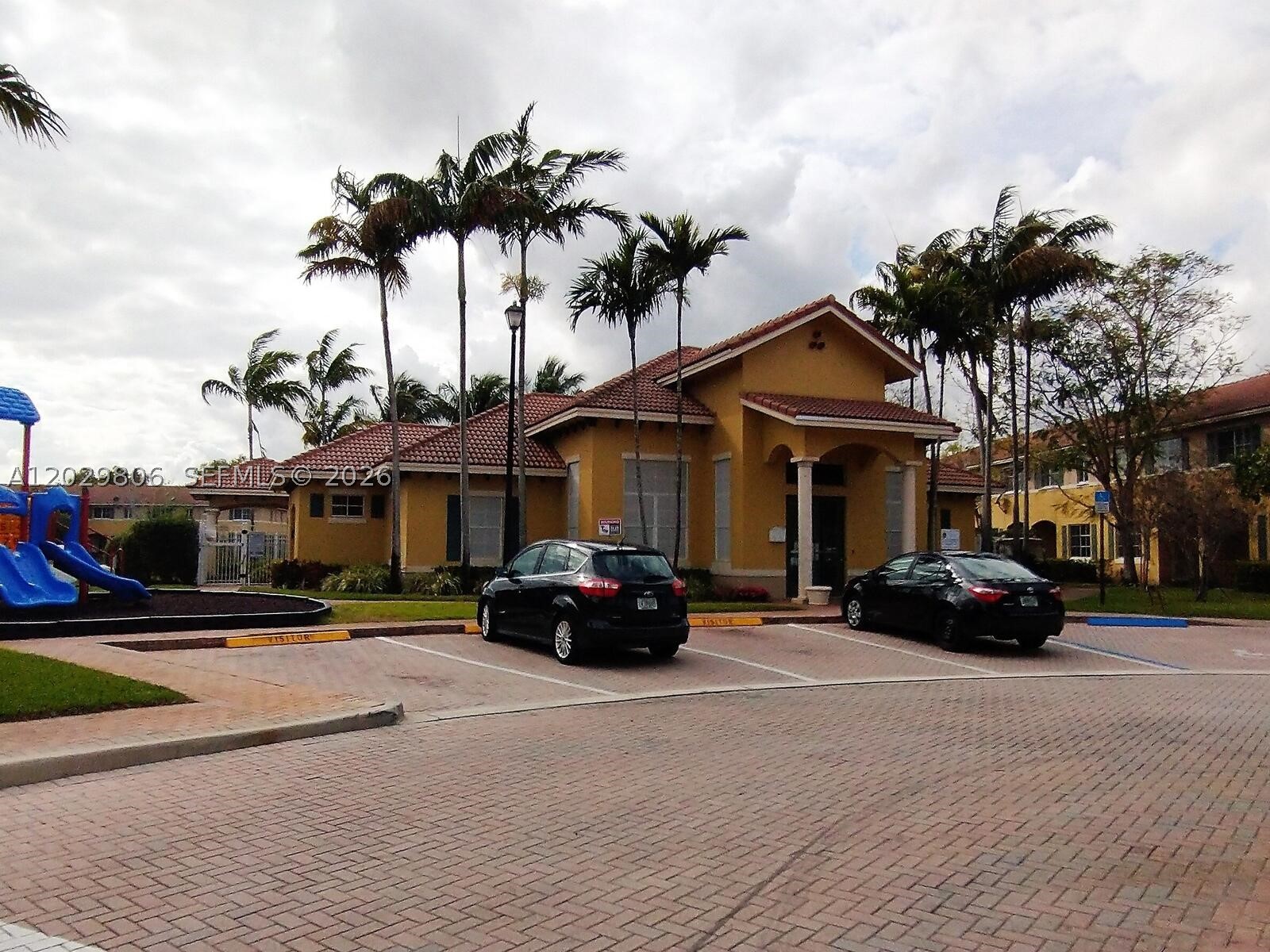 main property photo 29