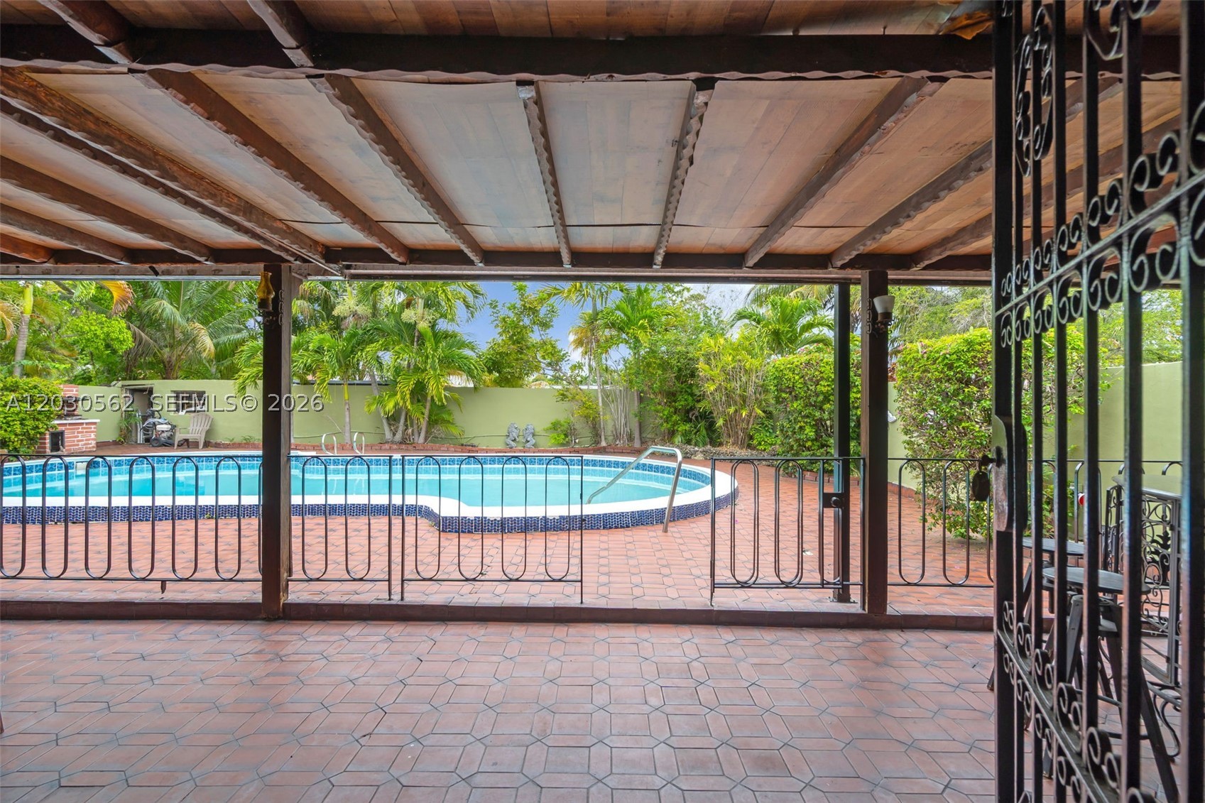 main property photo 26
