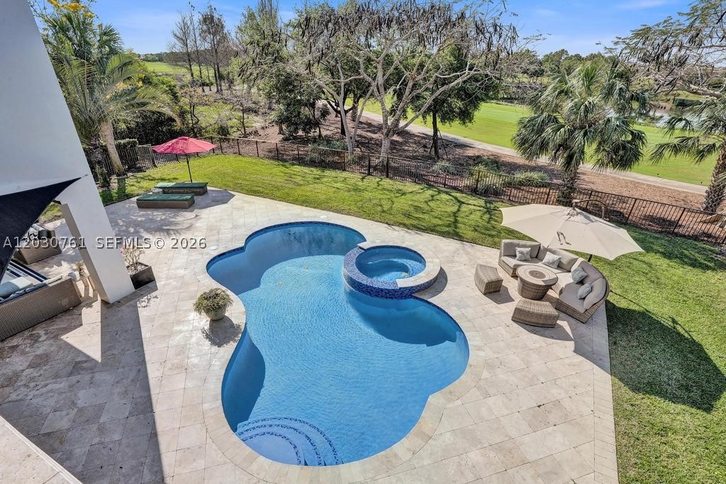 main property photo 40
