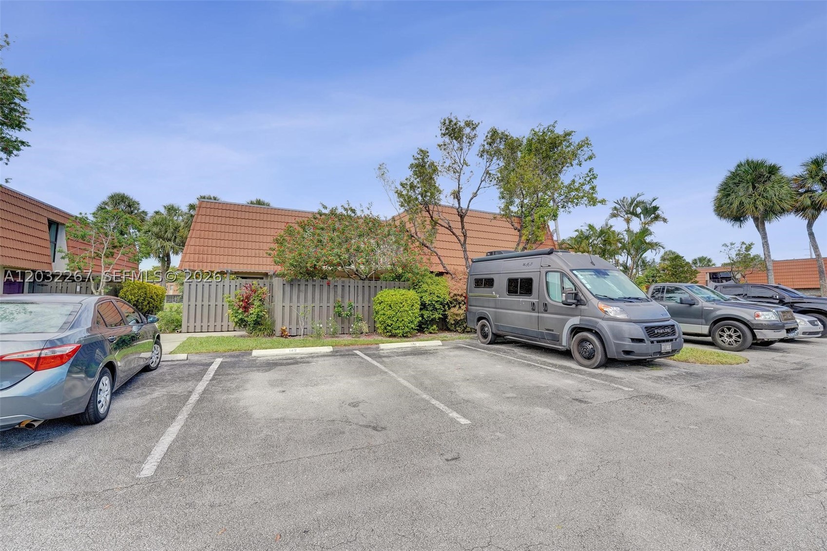 main property photo 50