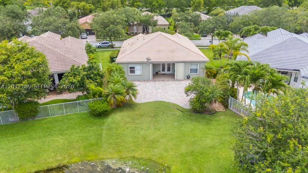 main property photo 27