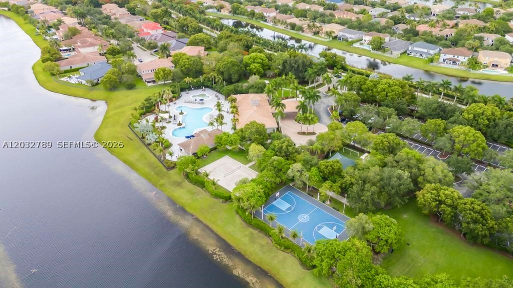 main property photo 41