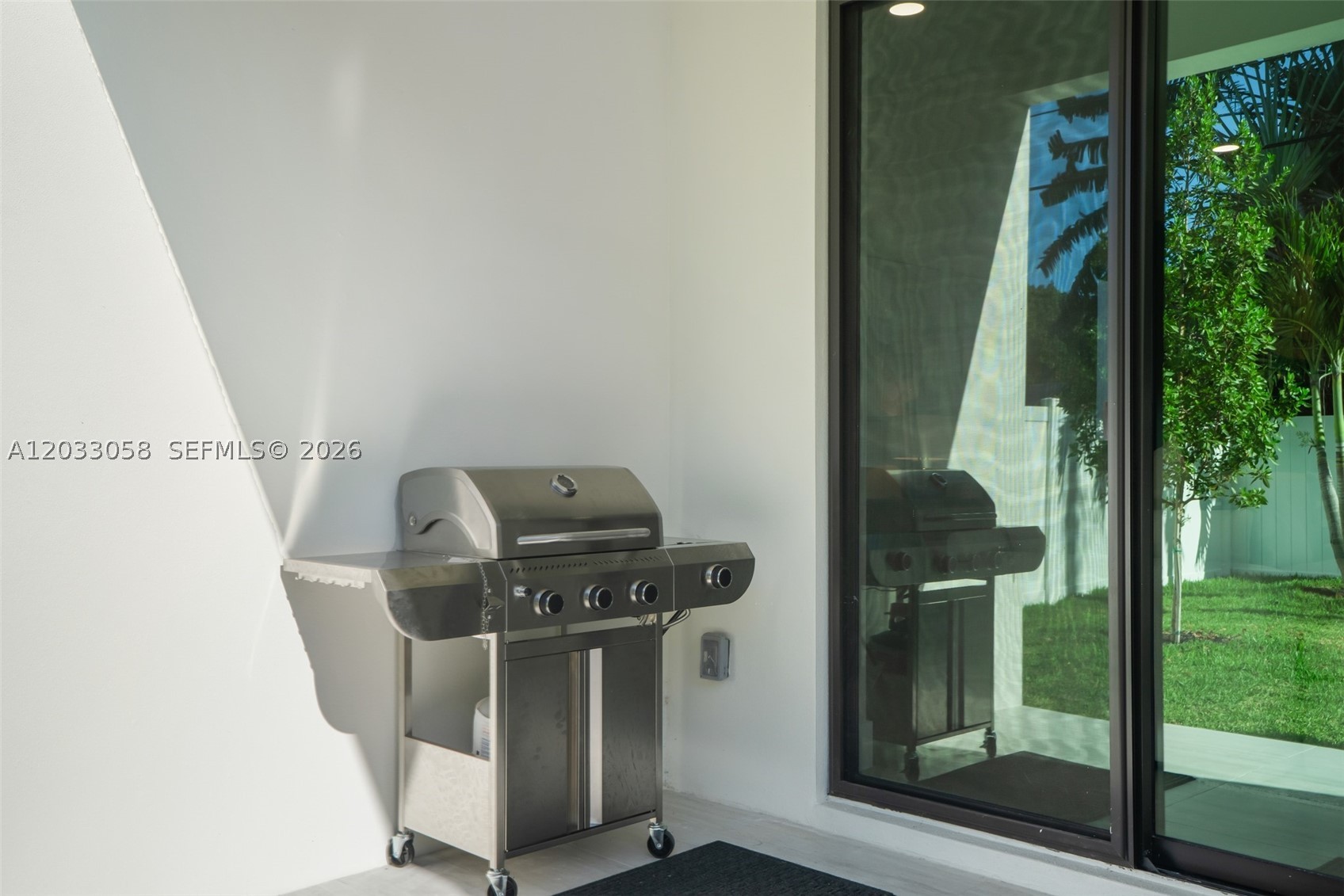 main property photo 76
