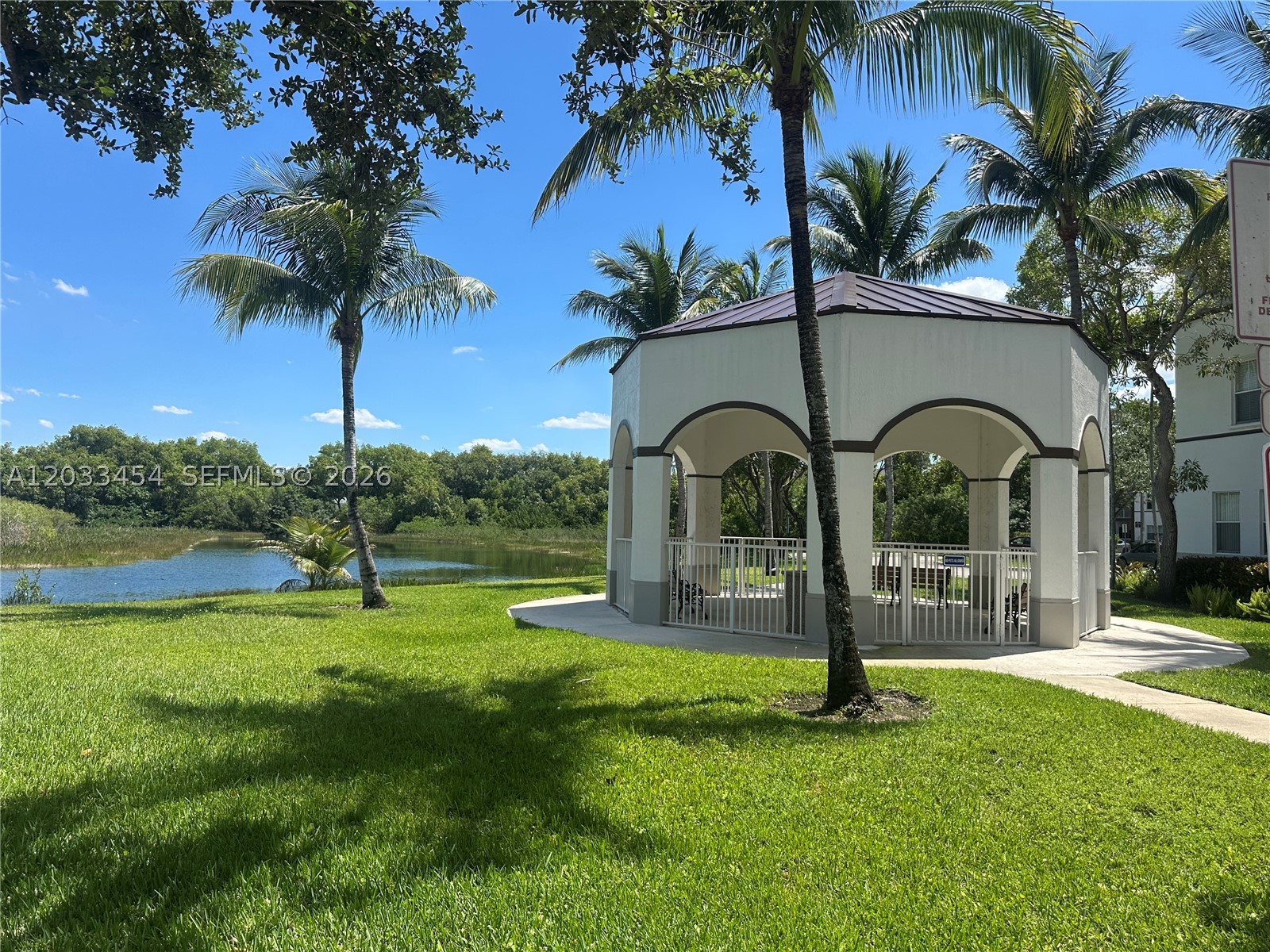 main property photo 78