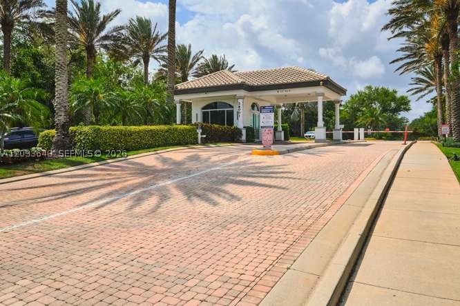 main property photo 40