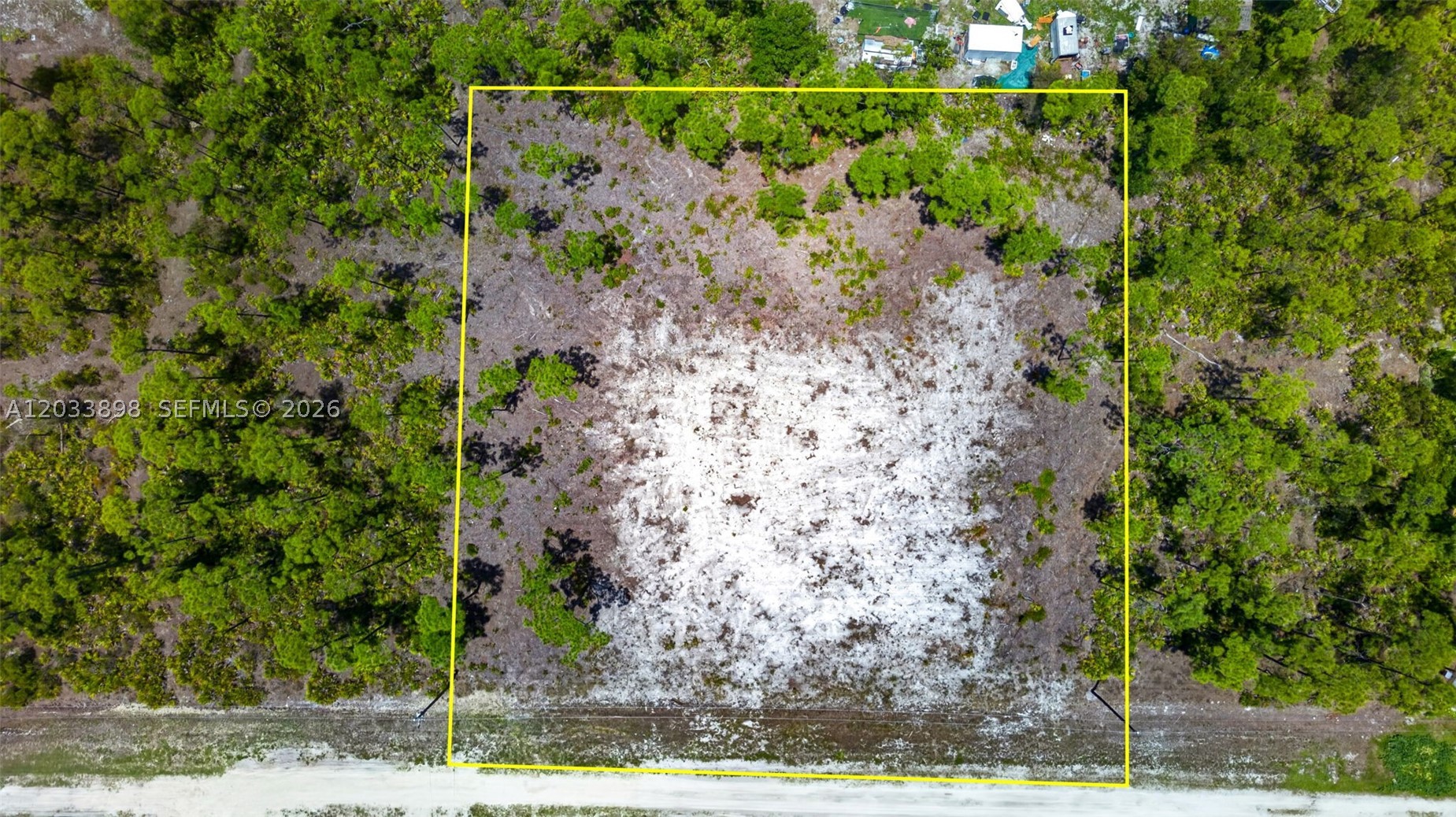 main property photo 8