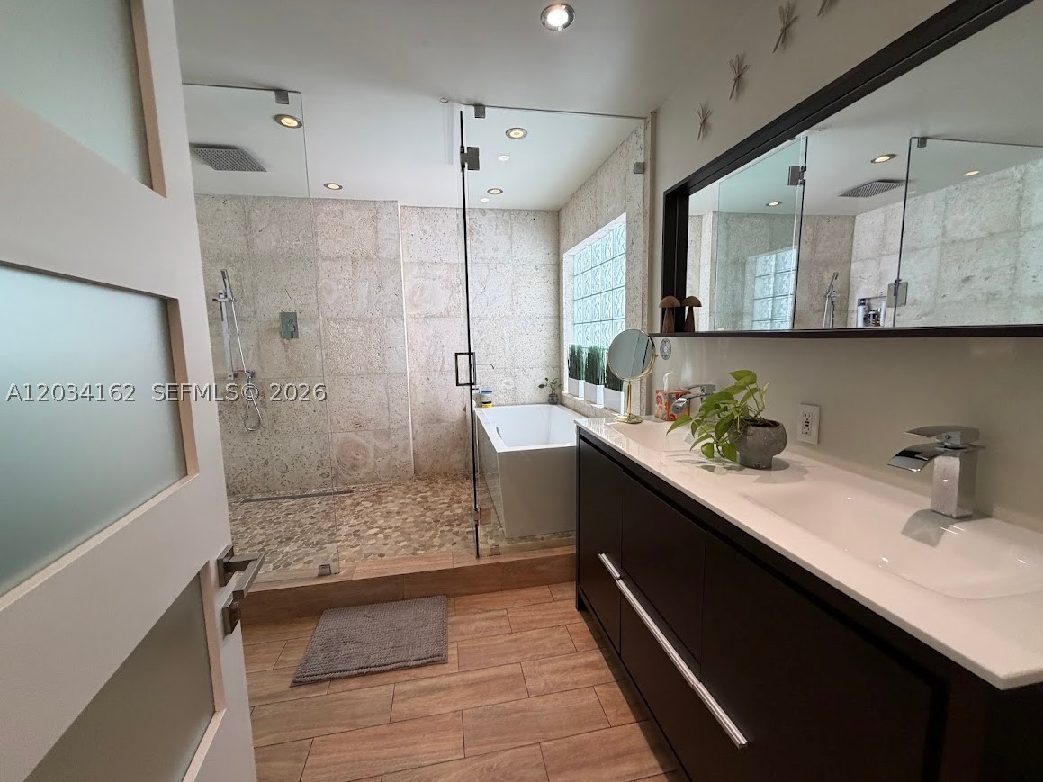 property viewer photo 16