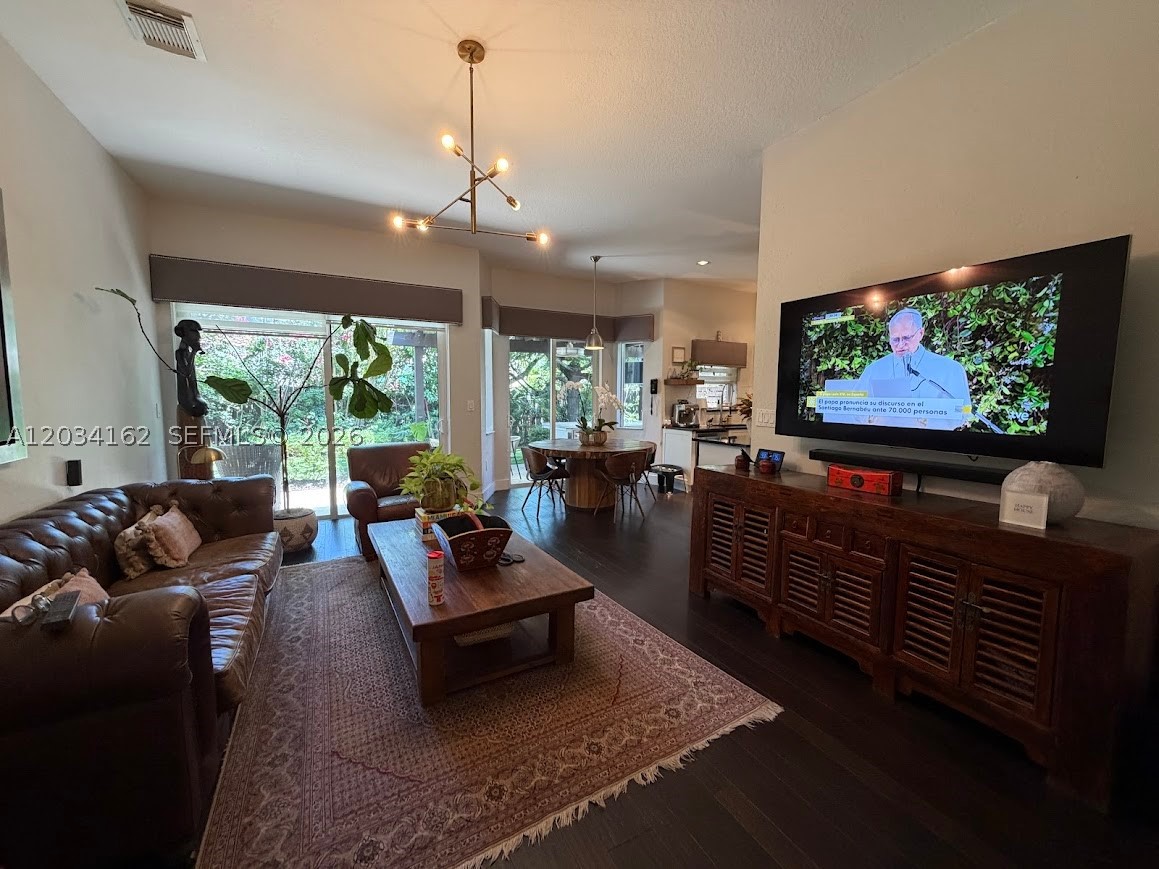 property viewer photo 6