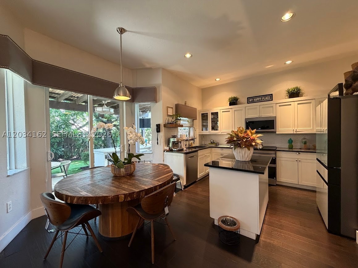 property viewer photo 7