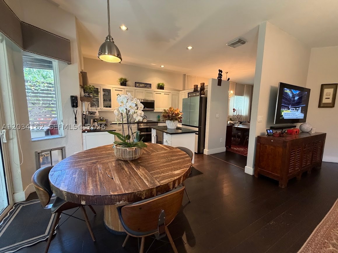 property viewer photo 8
