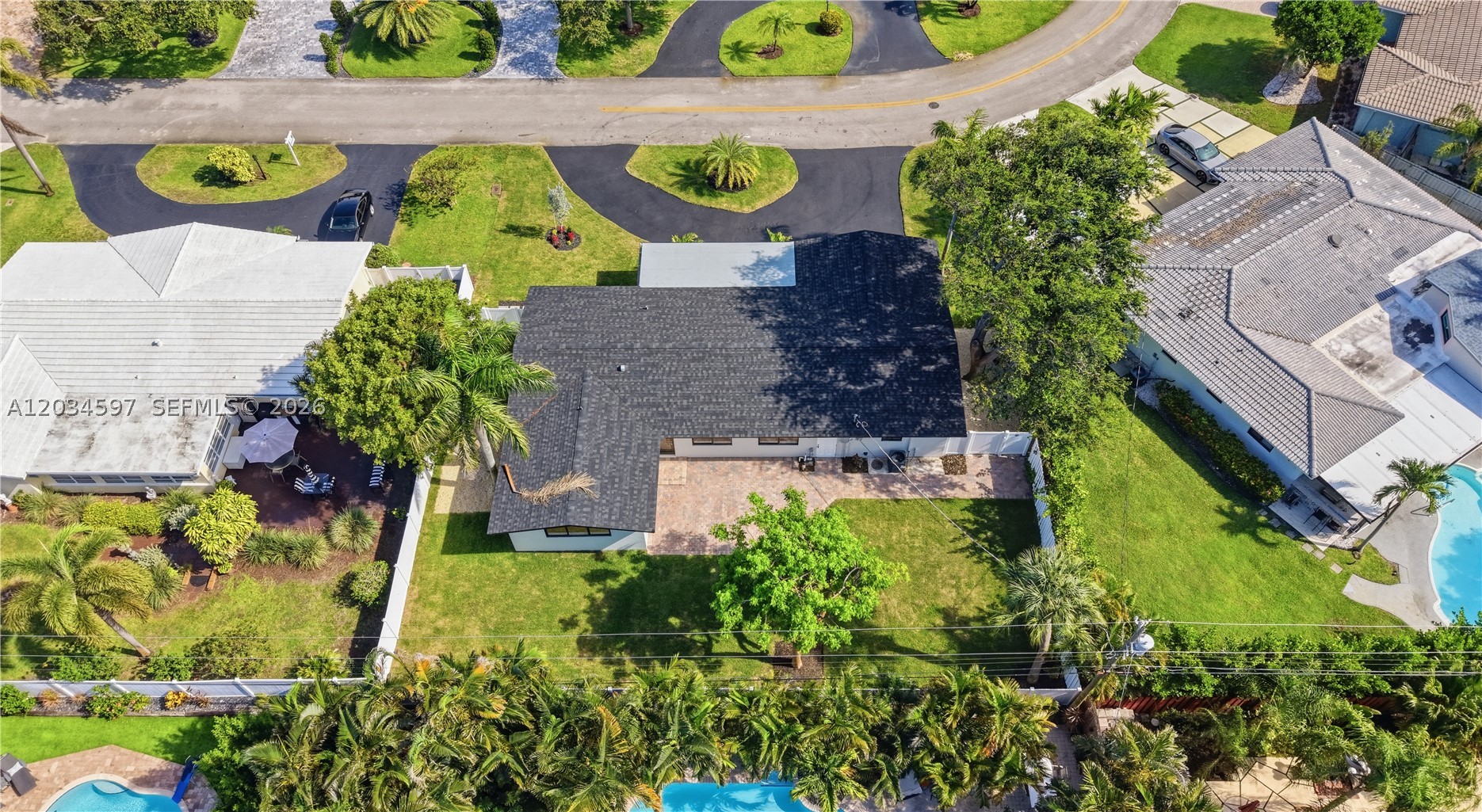 main property photo 40