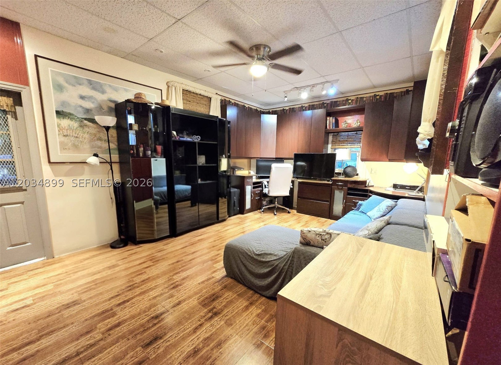 main property photo 34