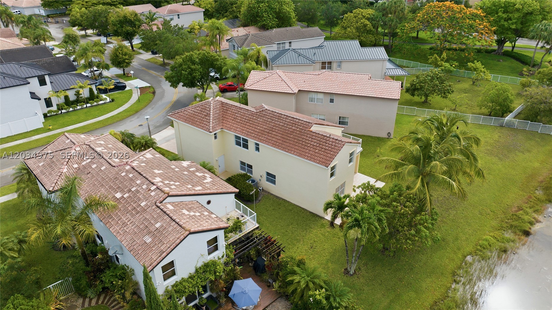 main property photo 50
