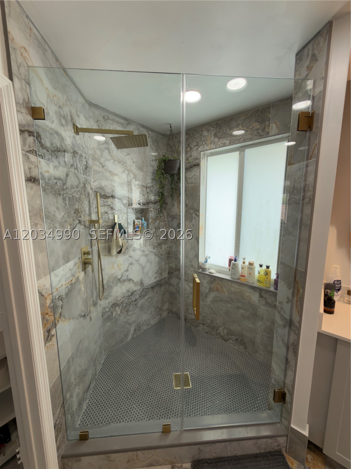 main property photo 74